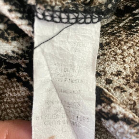 Blu Pepper Animal Print V-Neck Wrap Blouse Short Sleeve Size Large - Picture 6 of 8